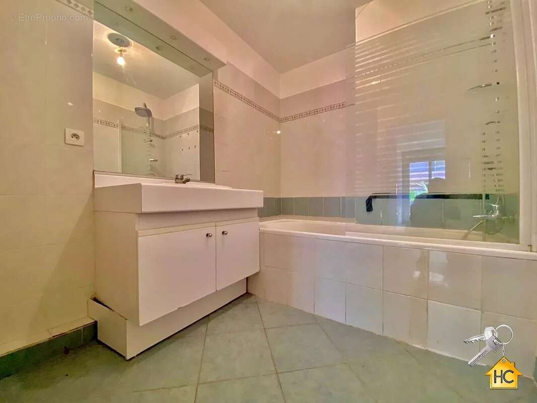 Appartement à MANDELIEU-LA-NAPOULE