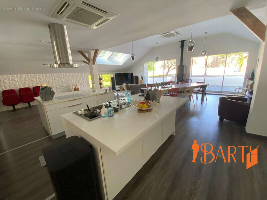 Maison à SAINT-GERMAIN-DU-PUY