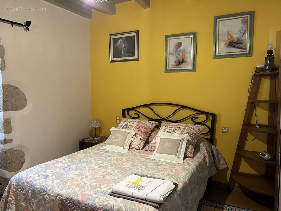 Maison - R+1 - Chambre - Maison à LATRONQUIERE