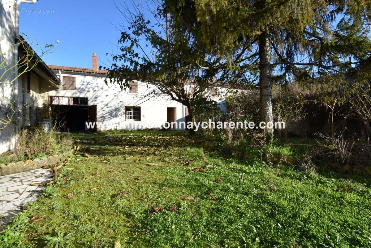 Maison à TONNAY-CHARENTE