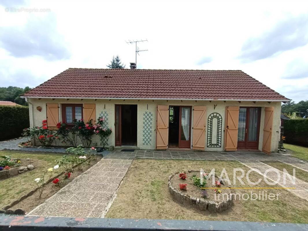 Maison à SAINT-SULPICE-LES-CHAMPS