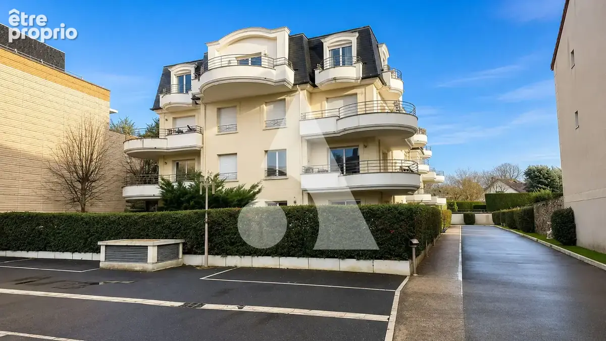 Appartement à SAINTE-GENEVIEVE-DES-BOIS