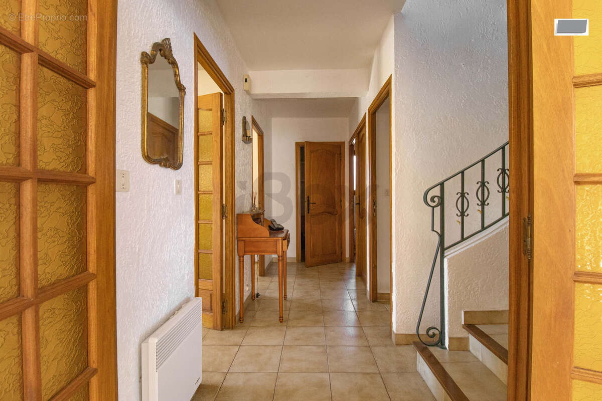 Maison à SIX-FOURS-LES-PLAGES