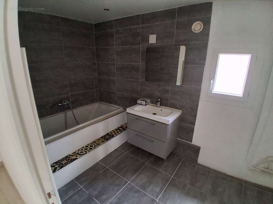 Appartement à AURIOL