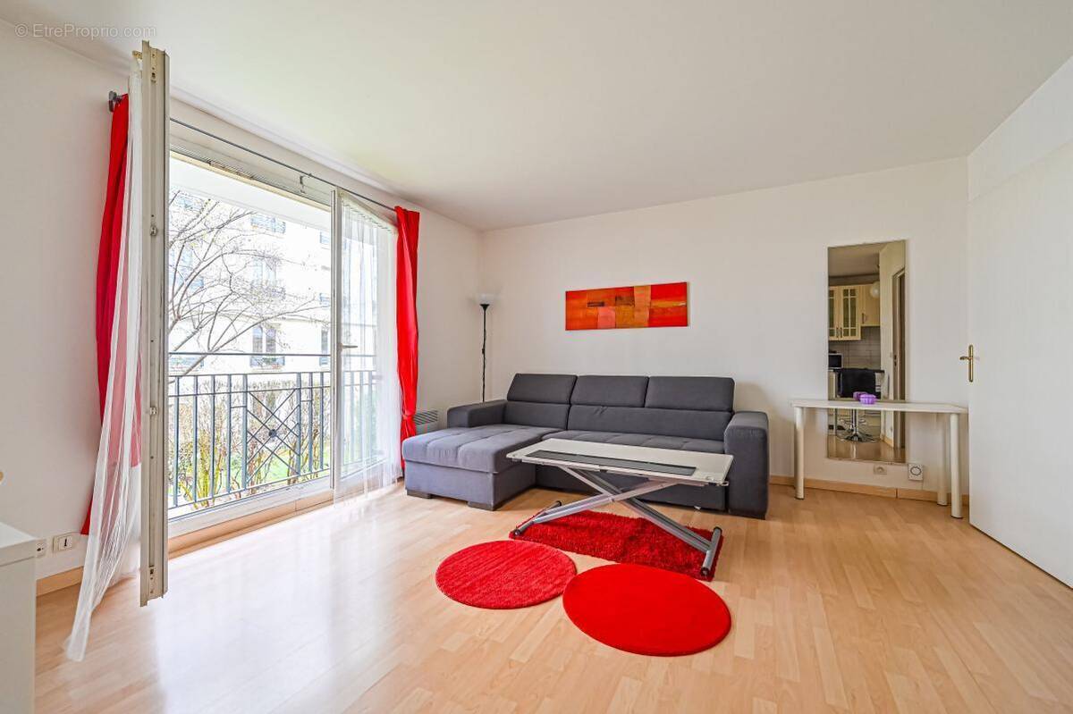 Appartement à PARIS-19E