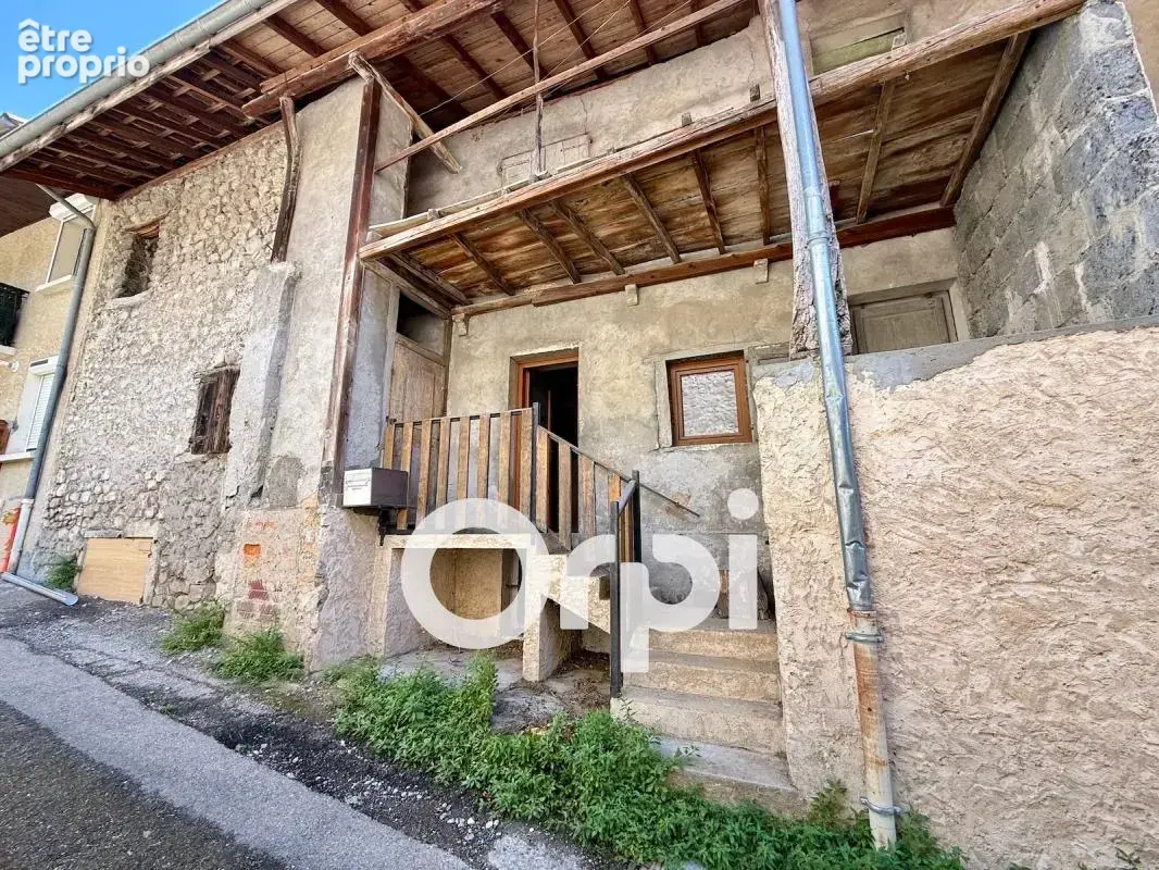 LUMBIN – Maison de ville de 114 m² à rénover - photo 4