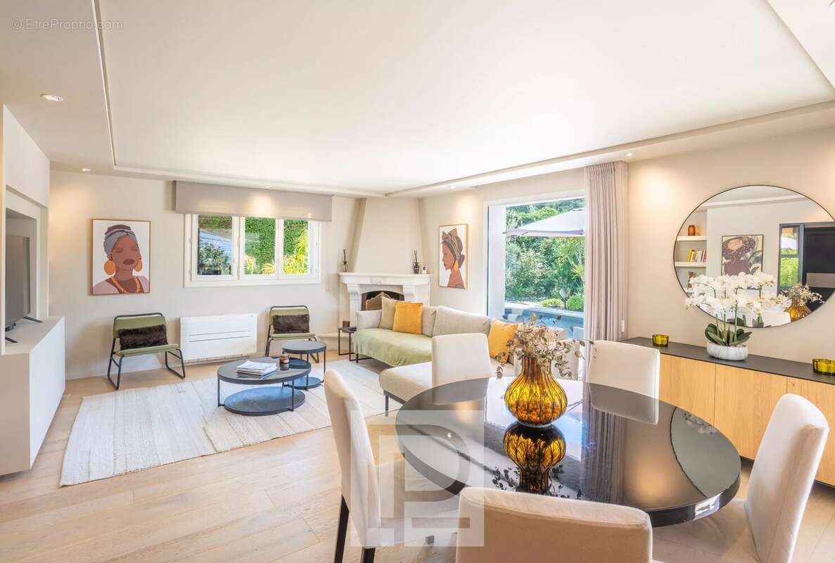 Maison à MOUGINS