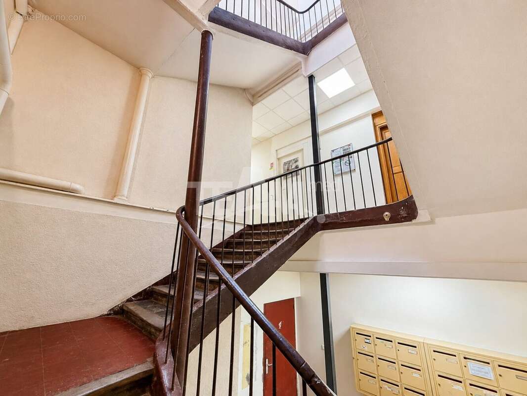 Idéal investisseur PETIT PRIX au coeur de Sète !! - photo 12