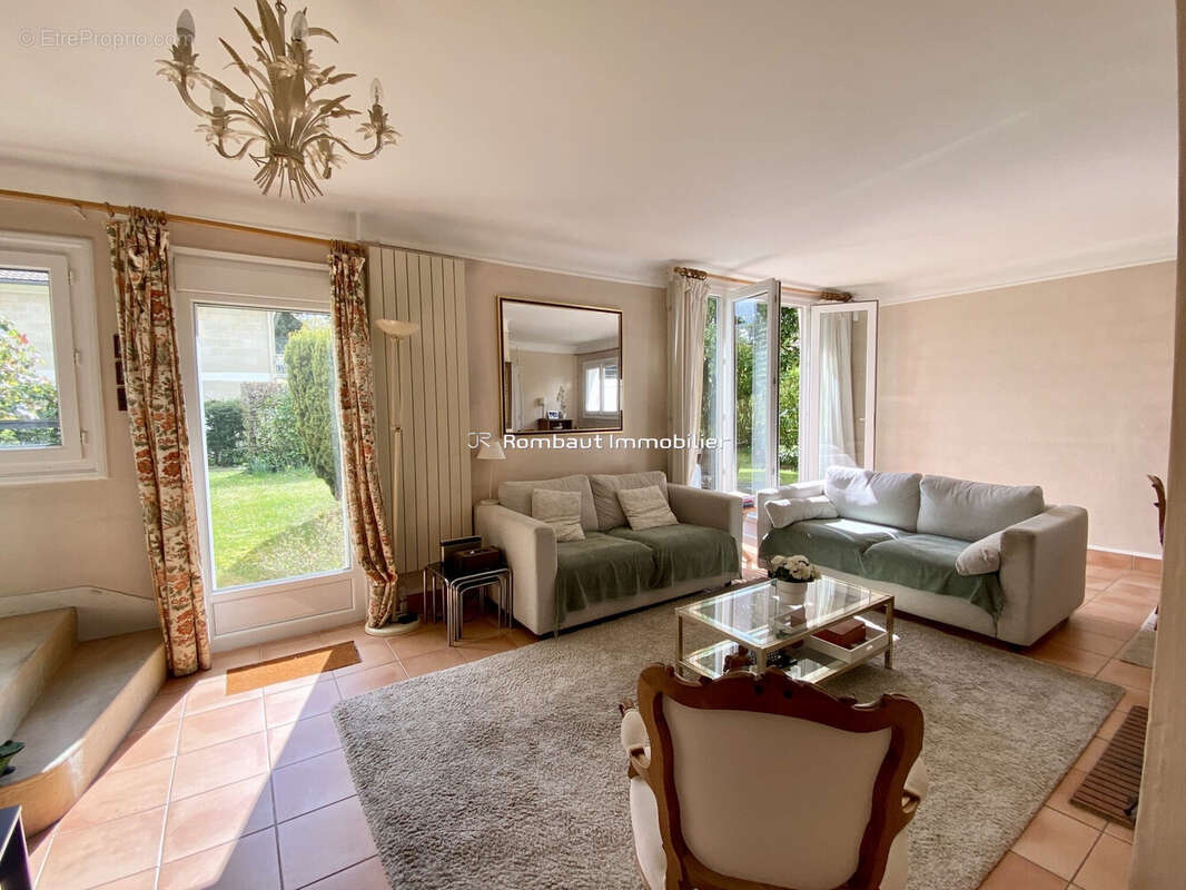 Maison à LA CELLE-SAINT-CLOUD