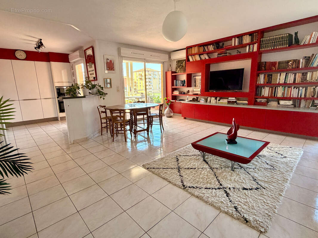 Appartement à LATTES