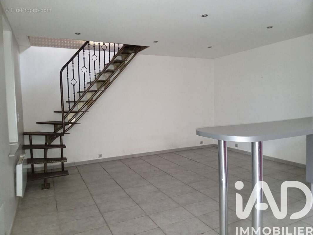 Photo 4 - Maison à GENELARD