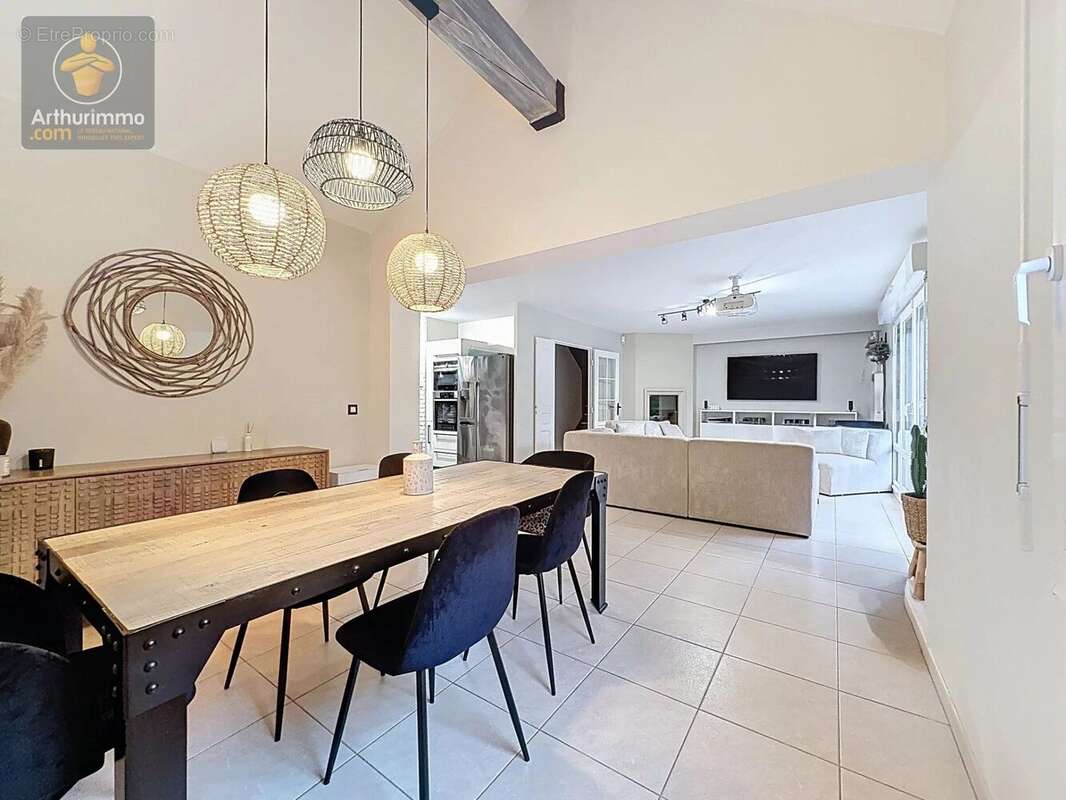 Maison à BRIE-COMTE-ROBERT