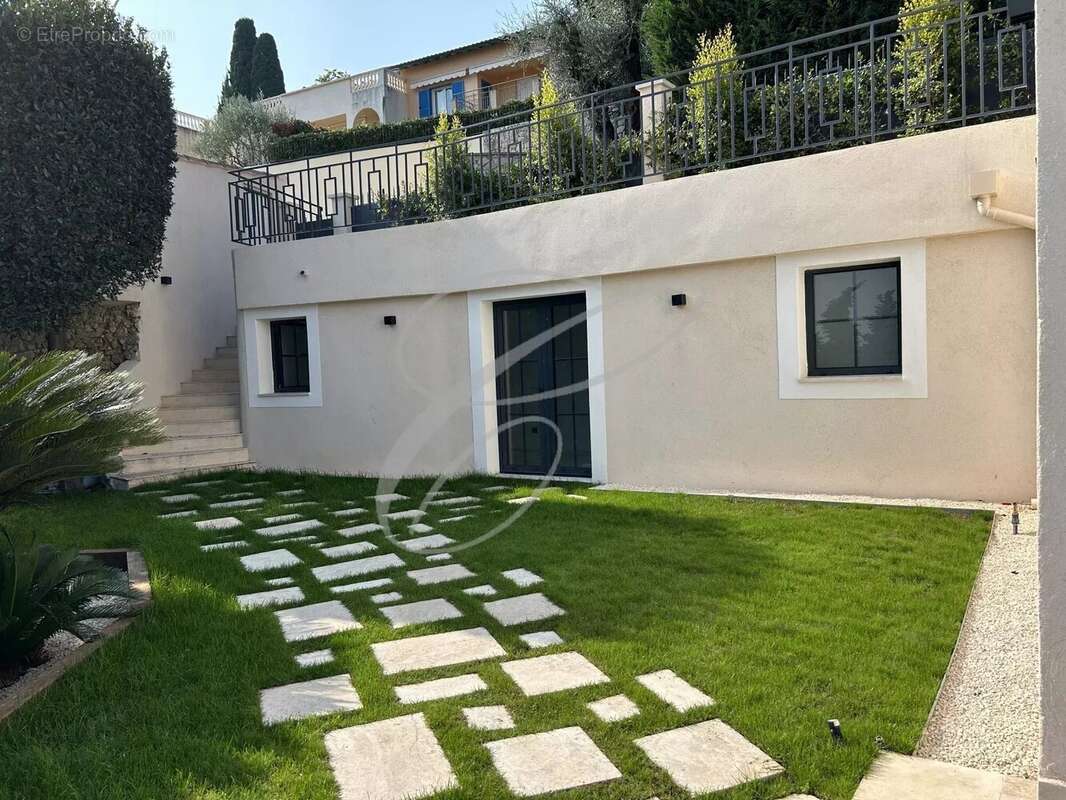 Maison à ROQUEBRUNE-CAP-MARTIN