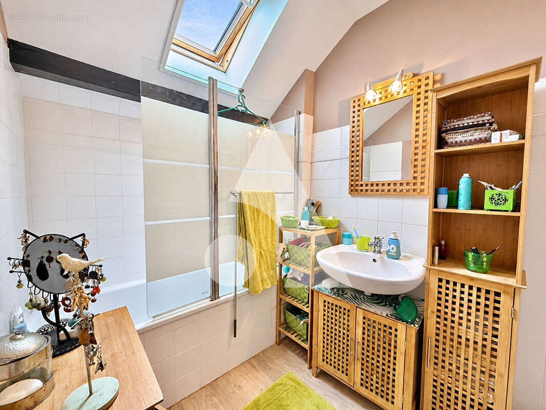 Duplex rénové avec vue panoramique, garage et deux balcons - À 5 min d'Aix-les-Bains - photo 10