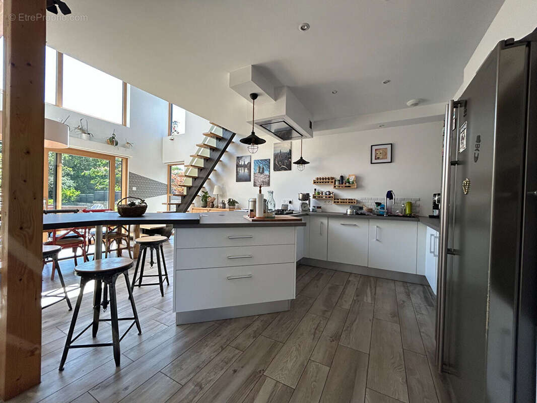 Maison de standing - GUILERS - 142.54 m2 - photo 5