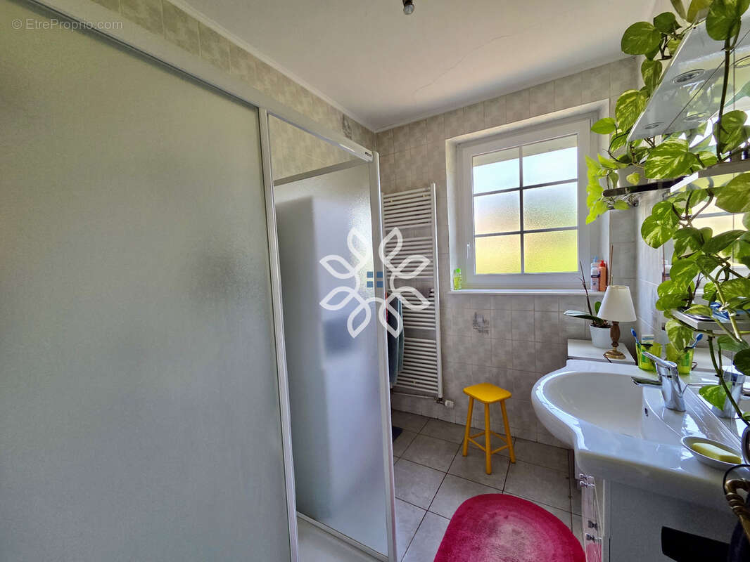 Maison familiale 5 chambres à Brioude avec terrain - photo 15