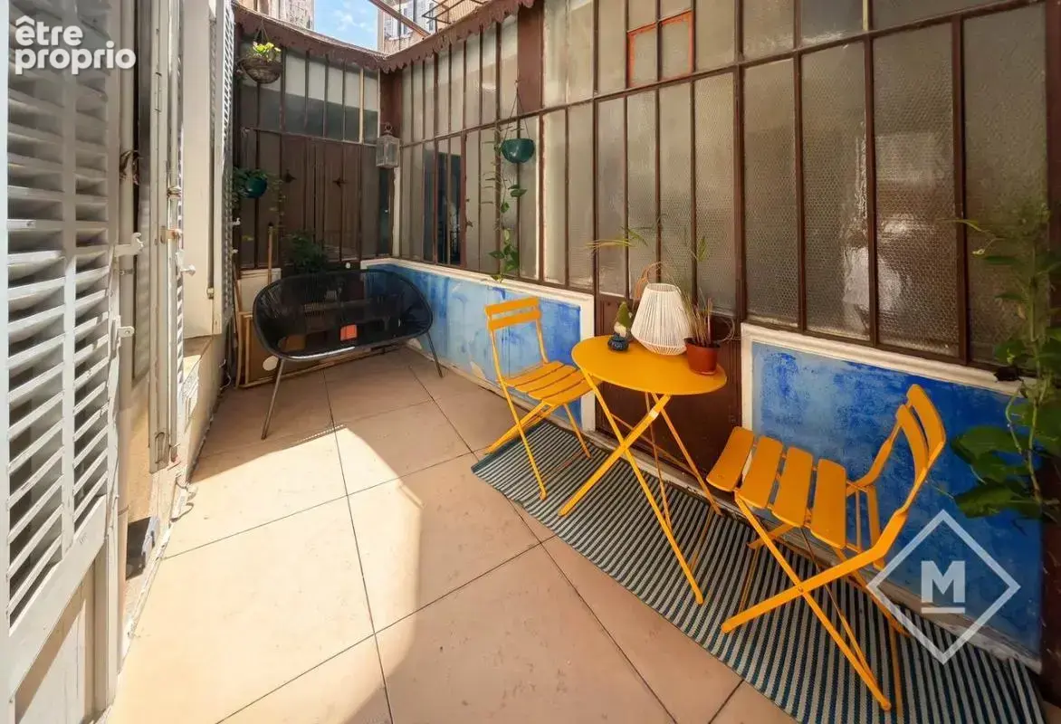 Vend T2-3 de 68 m2 exterieur calme place Jean Jaurès 13001 - photo 2