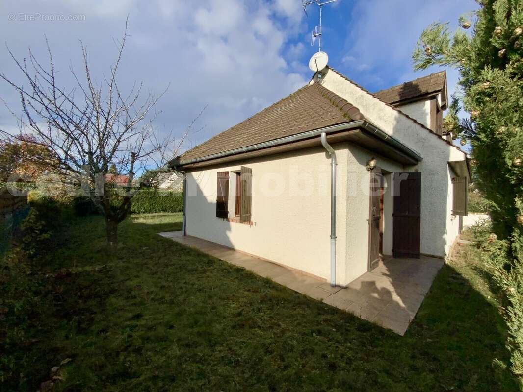 IMG_5639 - Maison à SAINT-PRYVE-SAINT-MESMIN