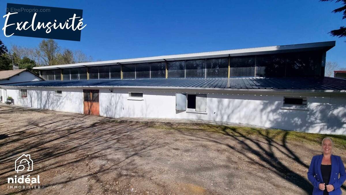 Commerce à SAINT-PIERRE-LA-GARENNE