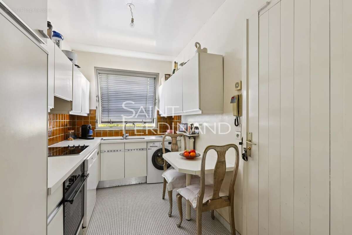 Appartement à NEUILLY-SUR-SEINE