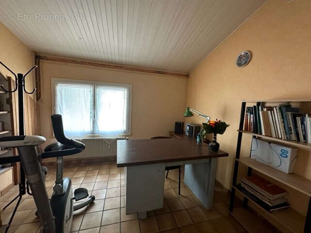 Appartement à BURES-SUR-YVETTE