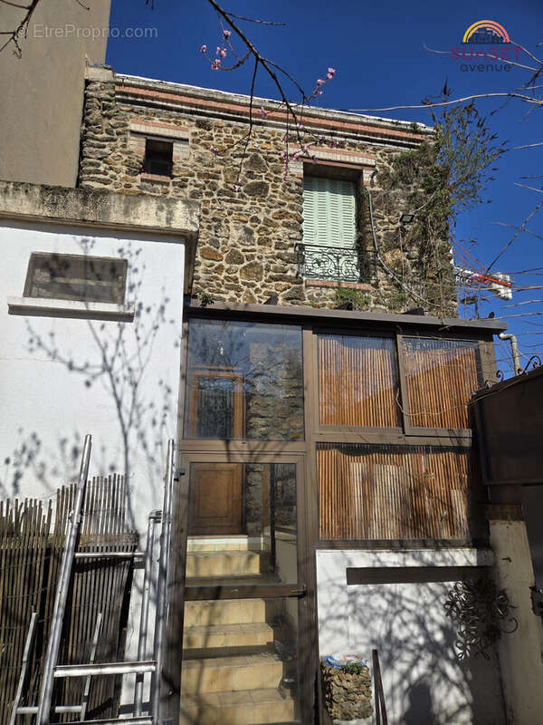 Parking à AUBERVILLIERS