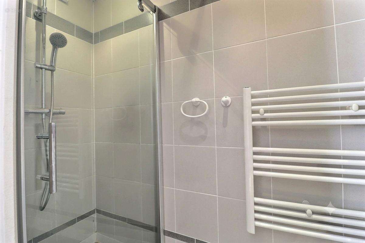 Au coeur de Louveciennes , un Duplex lumineux de 42 m2 Loi Carrez 50m2 utile - photo 6