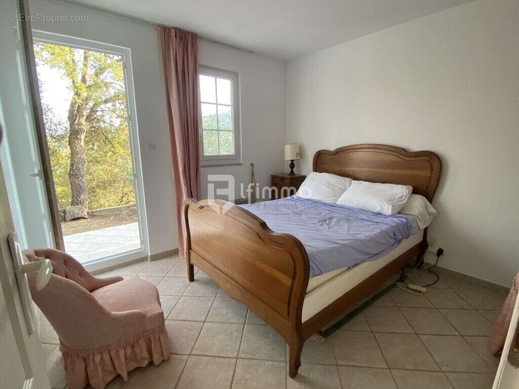 Maison à LE MUY