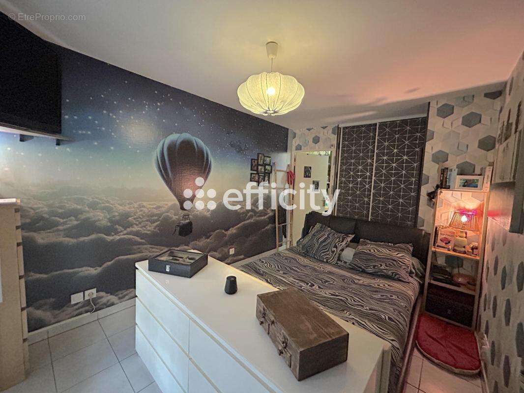 Appartement à MARSEILLE-13E