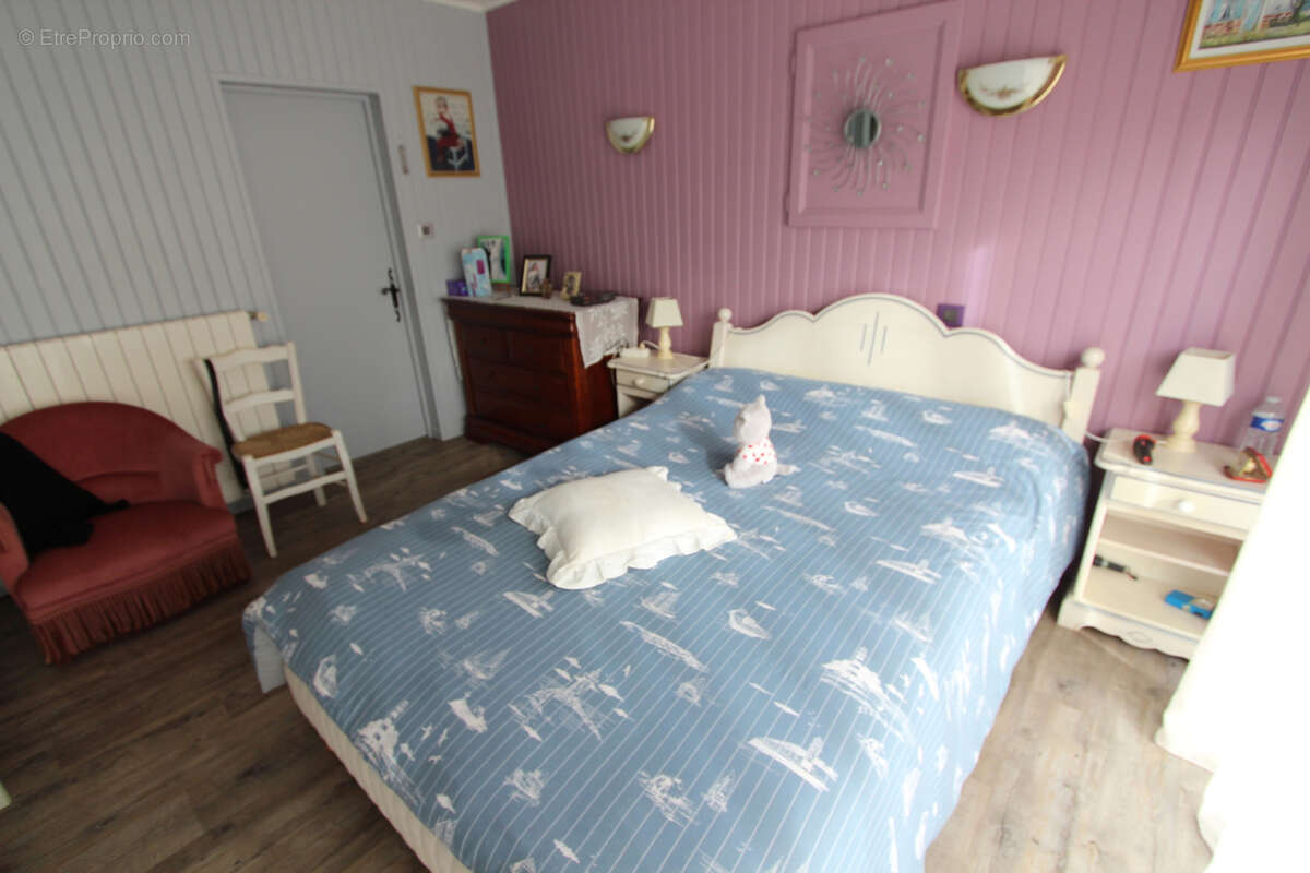 Maison à SAINT-MARTIN-DE-BERNEGOUE