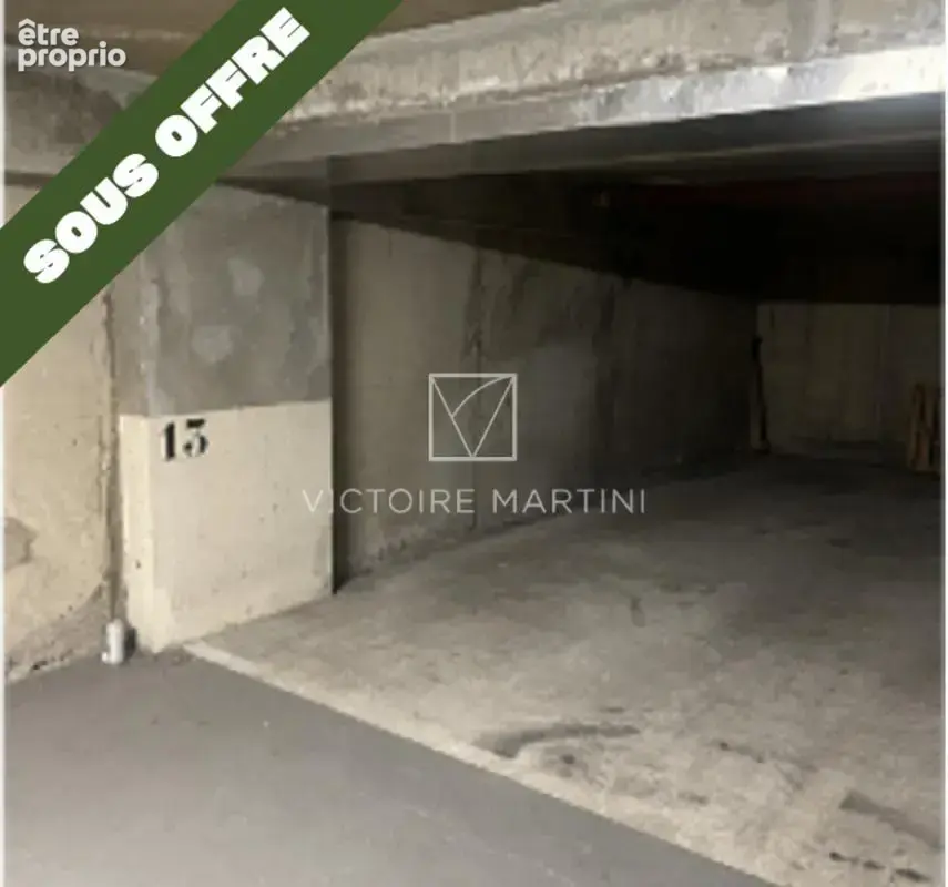 Stationnement - photo 1