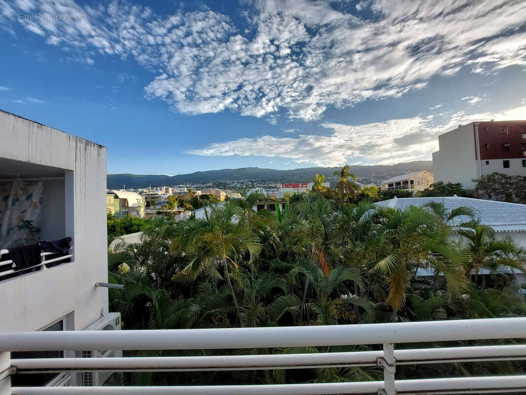 Appartement à SAINT-DENIS