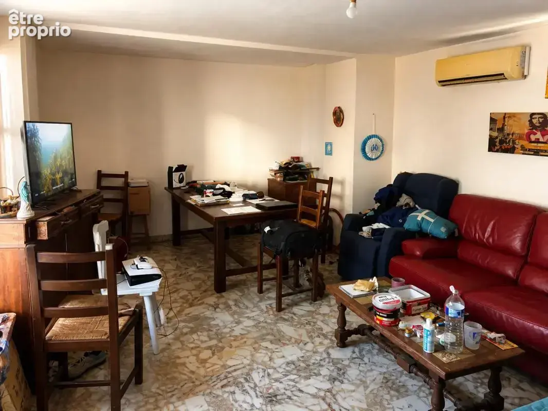 Maison de 5 pièces de 126 m² à Lastours avec terrasse et jardinet.
Vue panoramique - photo 5