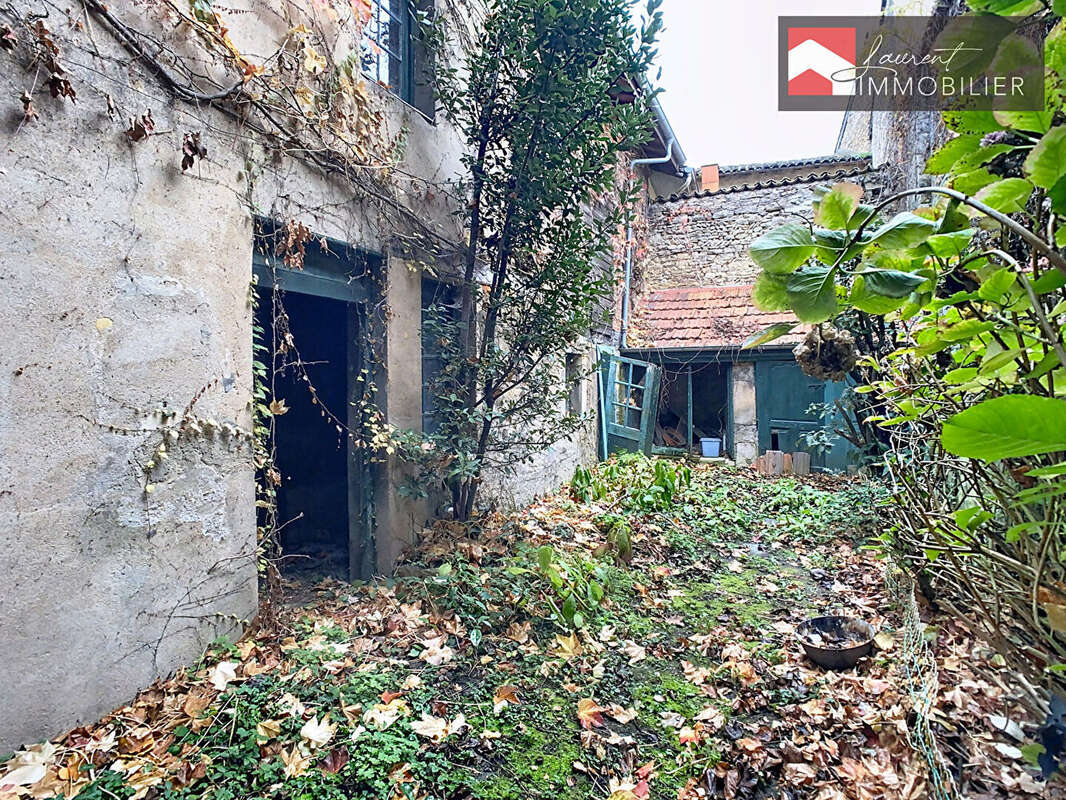 Maison à PONT-DE-VAUX