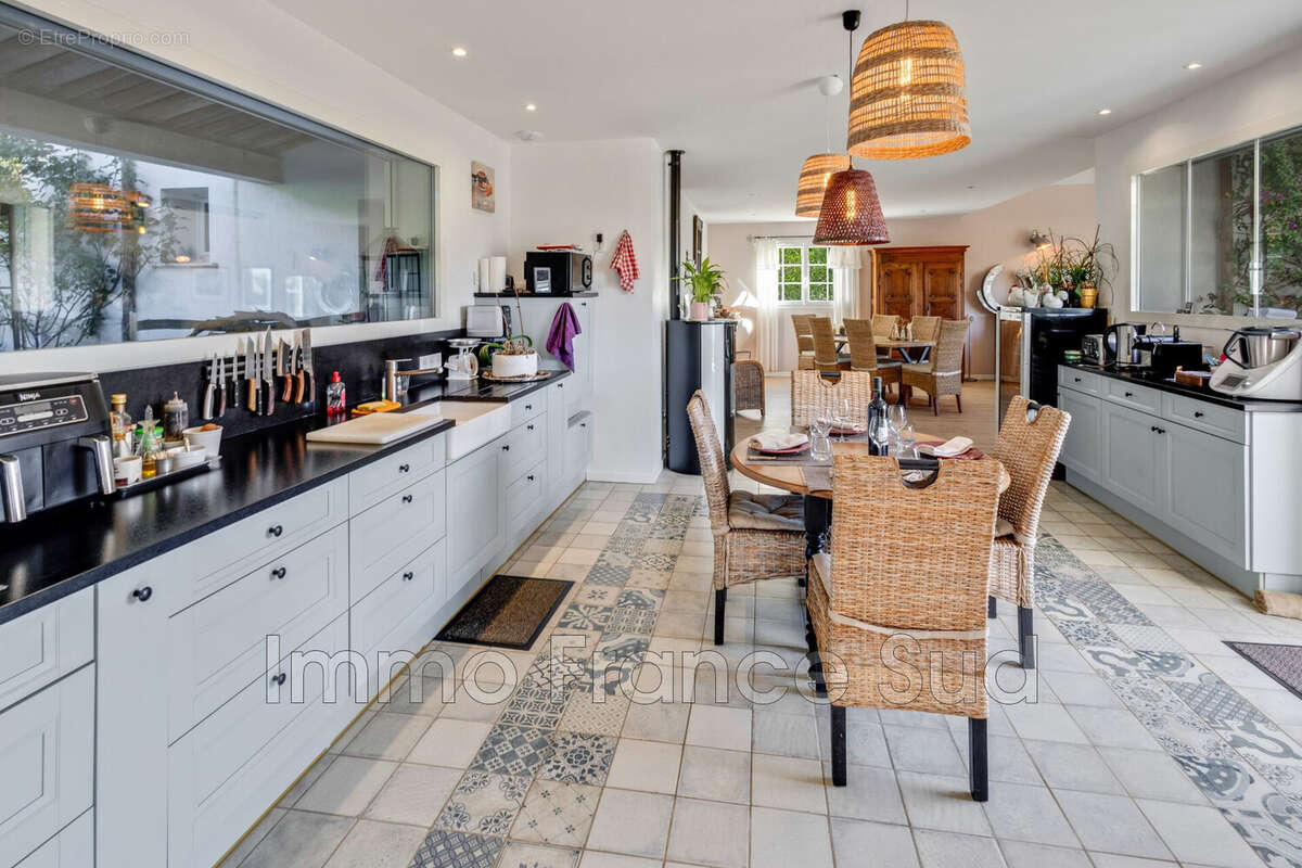 Maison à LA GARDE-FREINET