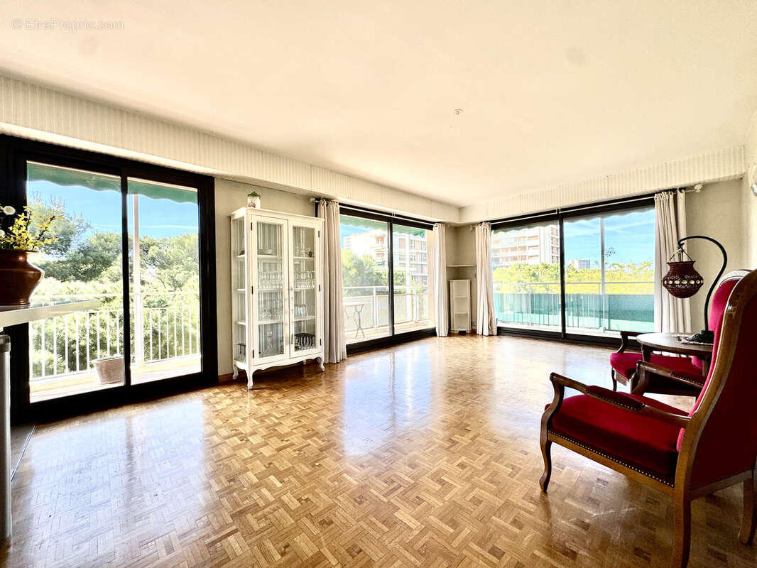 Appartement à MARSEILLE-9E