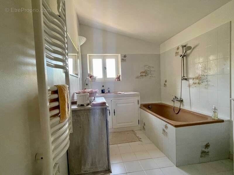 Maison à ROUSSILLON