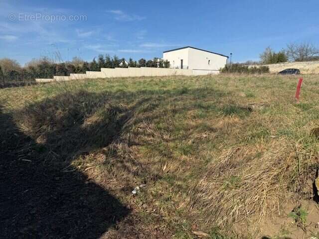 Terrain à SEPTMONTS