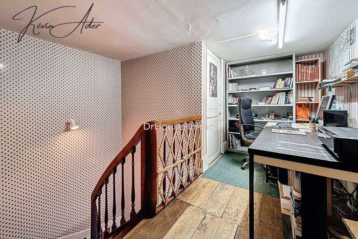 Maison à LA CHAPELLE-SAINT-MESMIN