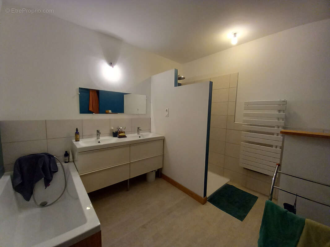 Propriete corps de ferme avec 39 000 m2 de terrain - photo 10