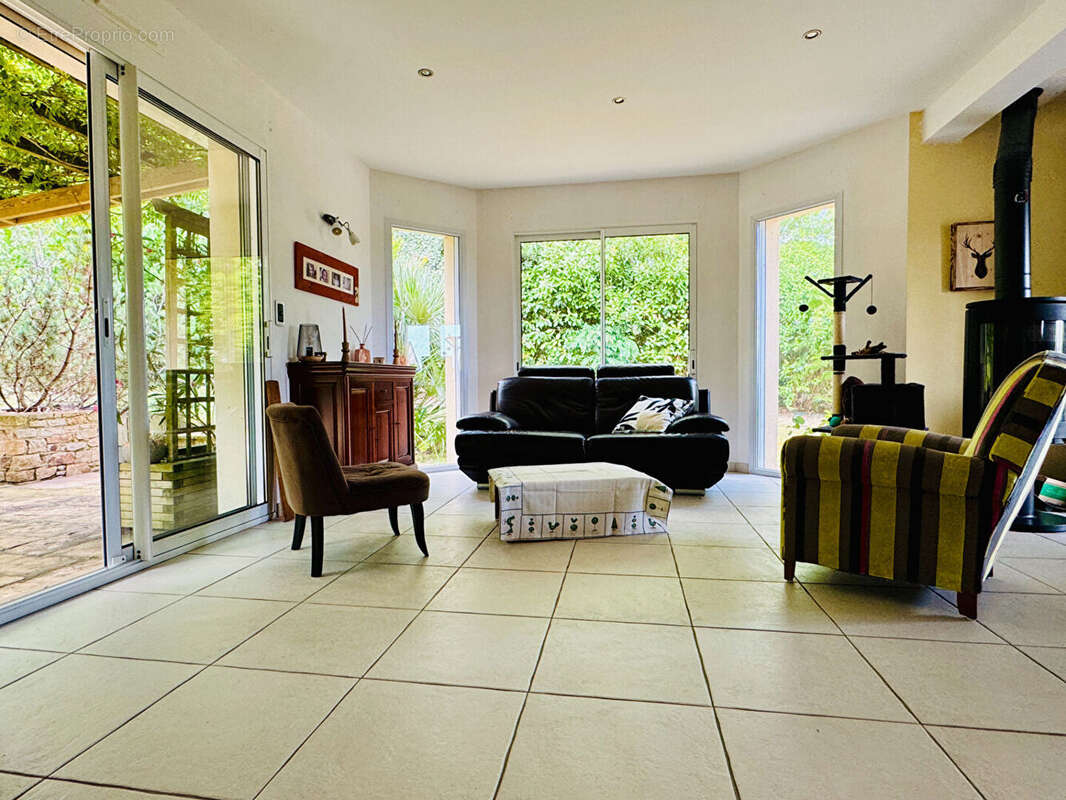 Maison contemporaine 4 chambres (5 possible) et jardin de 710m2 - photo 11