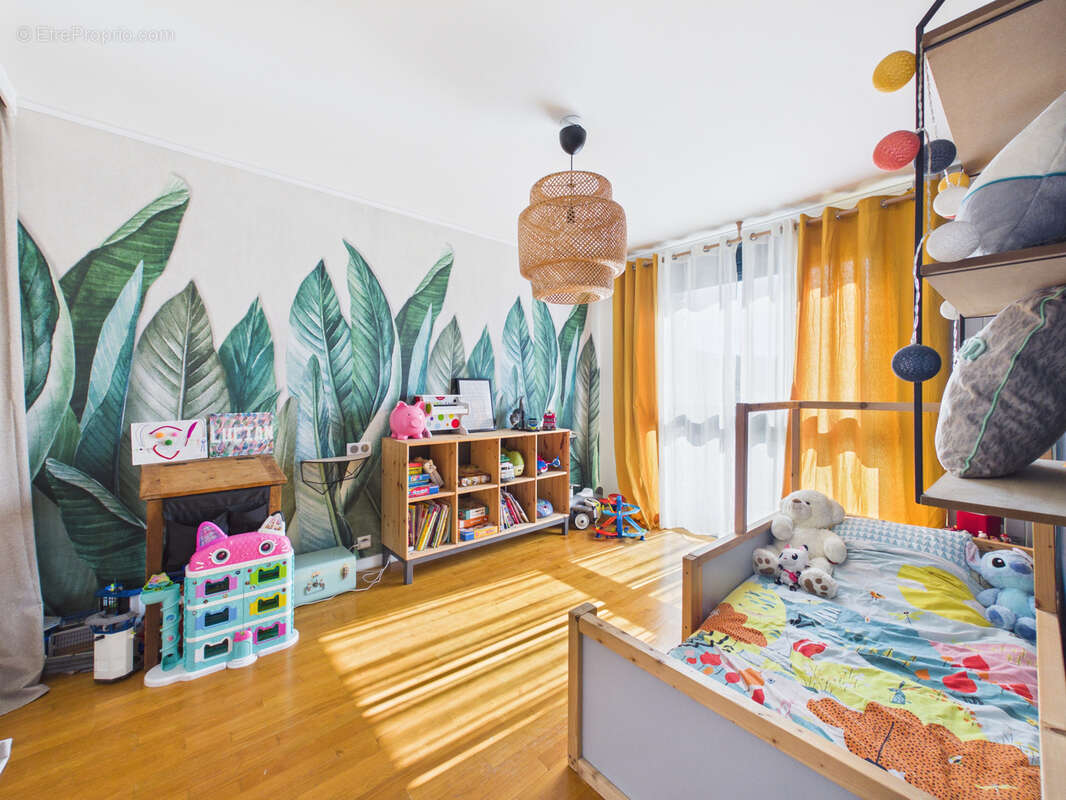 Maison à BRIVES-CHARENSAC