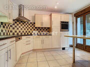 Maison à SAINT-REMY-EN-BOUZEMONT-SAINT-GENEST-ET-ISSON