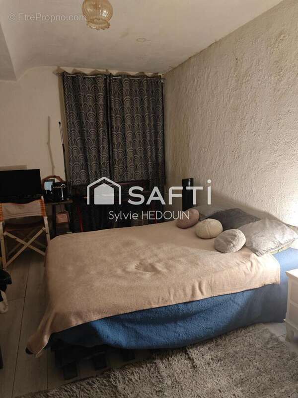 Maison 78 m² à Saint-Cyr-En-Pail  - photo 5