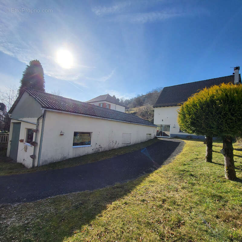 Maison à RIOM-ES-MONTAGNES