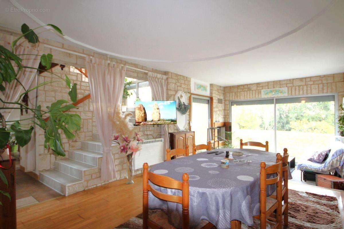 Maison à SAINT-ANDRE-DE-NAJAC