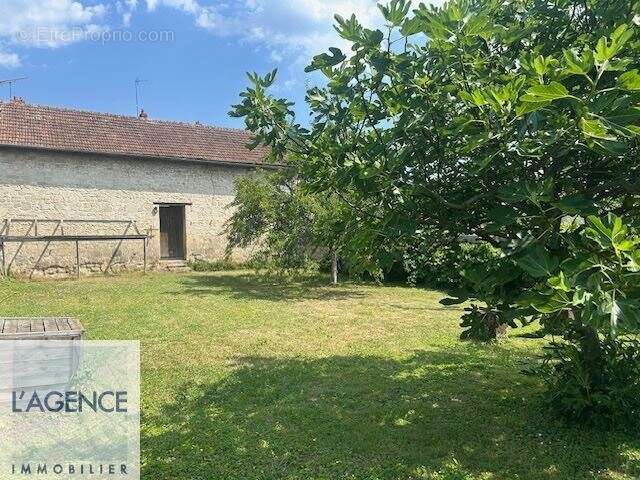Maison à CONDE-SUR-AISNE
