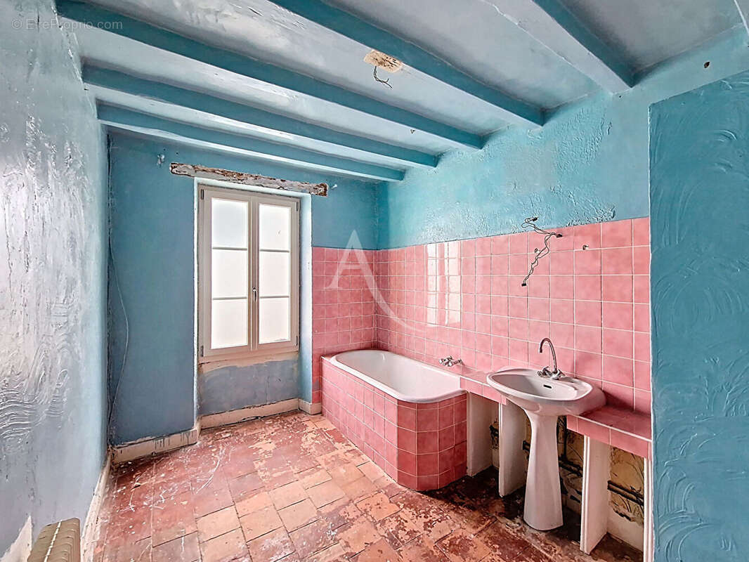 Maison à DOUE-LA-FONTAINE
