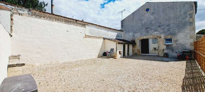 Maison à MATHA