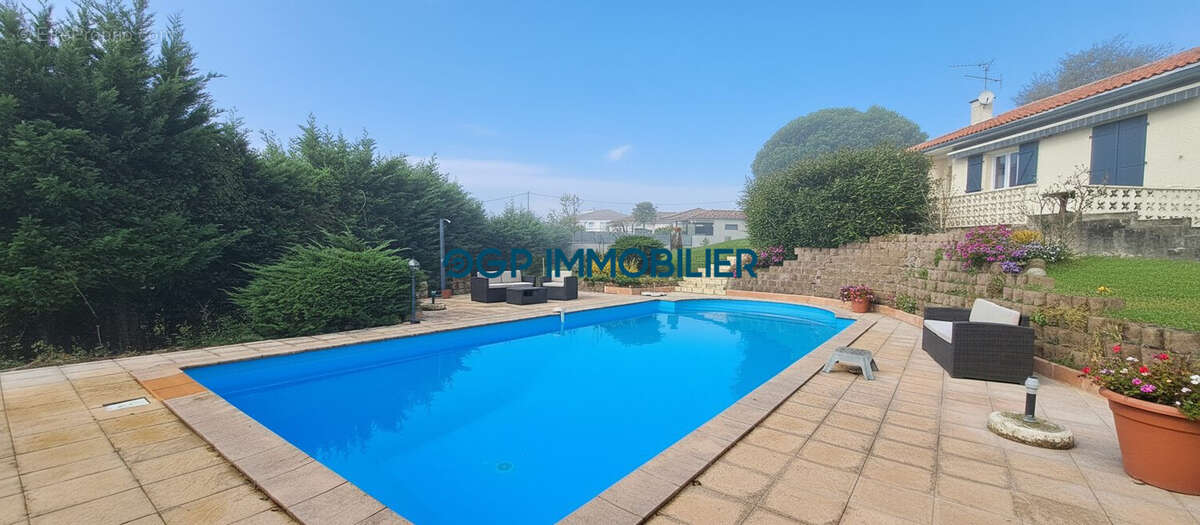 Maison à CASTELNAU-D&#039;ESTRETEFONDS